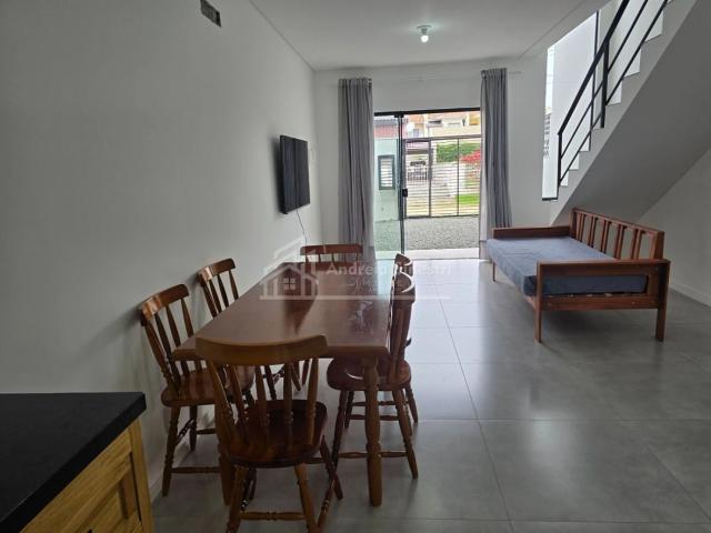 Casa / Sobrado para Locação em São Francisco do Sul/SC Praia Grande 3 Quartos
