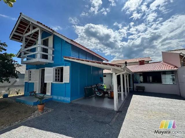 Casa / Sobrado para Locação em São Francisco do Sul/SC Praia Grande 4 Quartos