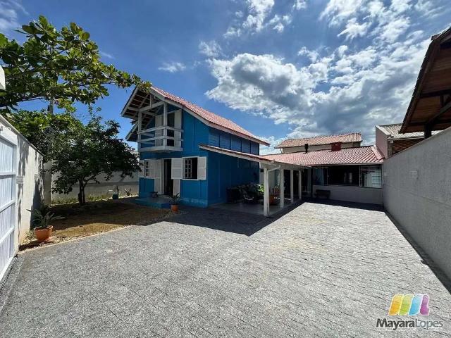 Casa / Sobrado para Locação em São Francisco do Sul/SC Praia Grande 4 Quartos