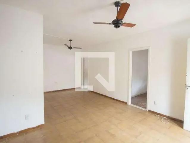 Casa / Sobrado para Locação em São Gonçalo/RJ Venda da Cruz 2 Quartos