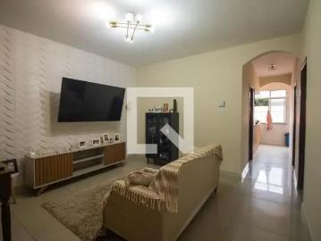 Casa / Sobrado para Locação em São Gonçalo/RJ Vila Três 2 Quartos