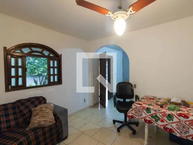 Casa / Sobrado para Locação em São Gonçalo/RJ Vista Alegre 2 Quartos