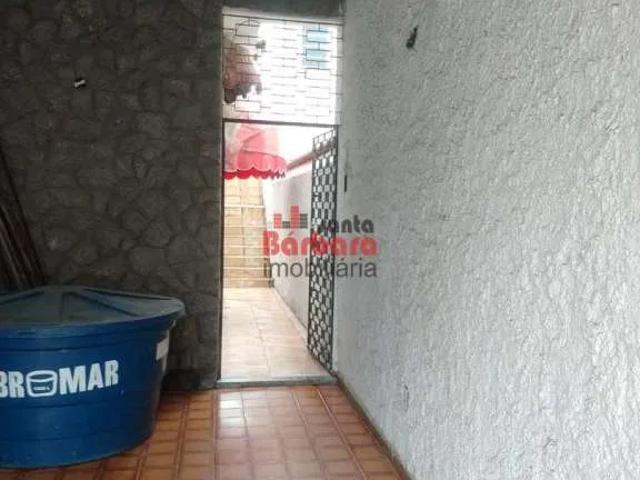 Casa / Sobrado para Locação em São Gonçalo/RJ Centro 2 Quartos