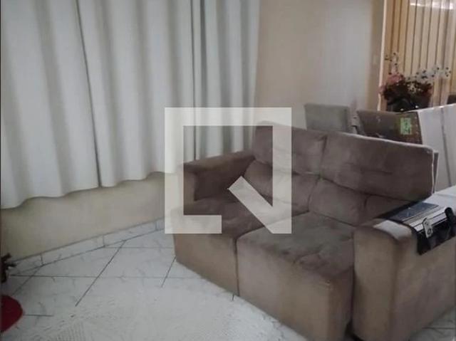 Casa / Sobrado para Locação em São Gonçalo/RJ Centro 2 Quartos