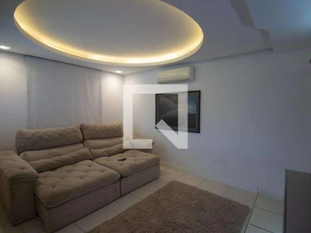Casa / Sobrado para Locação em São Gonçalo/RJ Maria Paula 3 Quartos