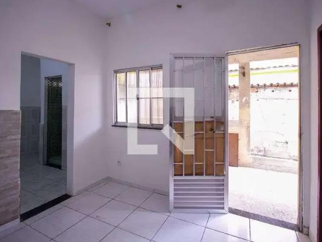 Casa / Sobrado para Locação em São Gonçalo/RJ Paraíso 1 Quartos