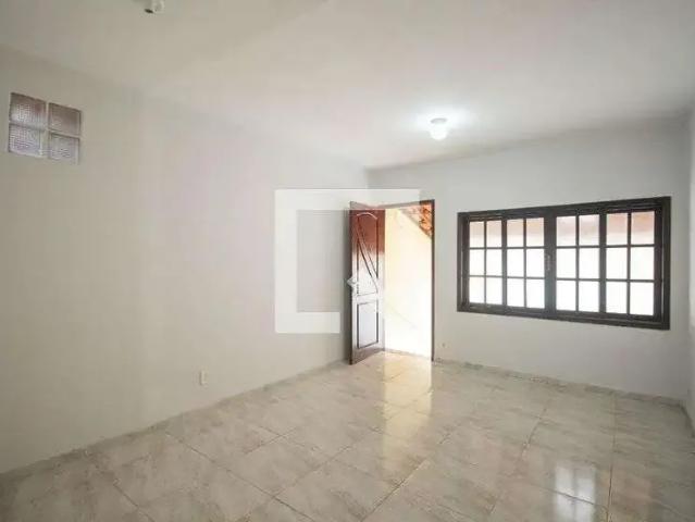 Casa / Sobrado para Locação em São Gonçalo/RJ Rocha 3 Quartos