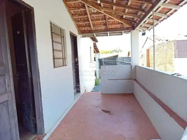 Casa / Sobrado para Locação em São José do Rio Preto/SP Centro Engenheiro Schmitt 2 Quartos