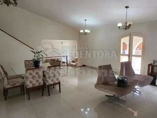 Casa / Sobrado para Locação em São José do Rio Preto/SP Jardim Aclimação 4 Quartos