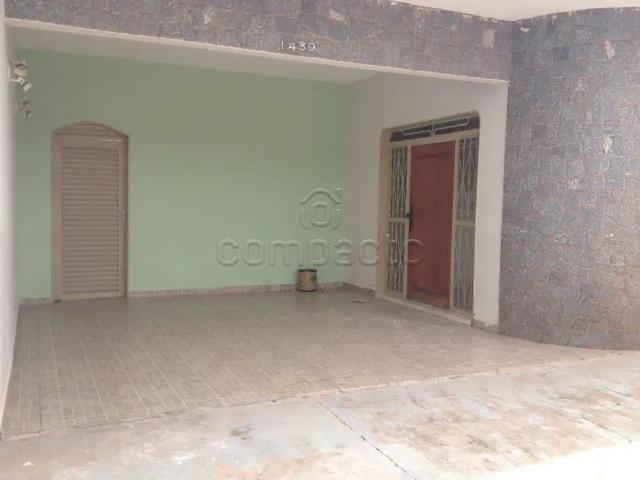 Casa / Sobrado para Locação em São José do Rio Preto/SP Jardim Alto Alegre 3 Quartos