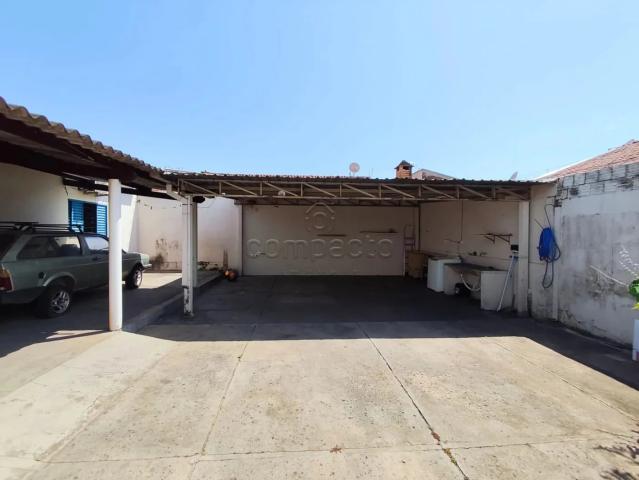 Casa / Sobrado para Locação em São José do Rio Preto/SP Jardim Caparroz 1 Quartos