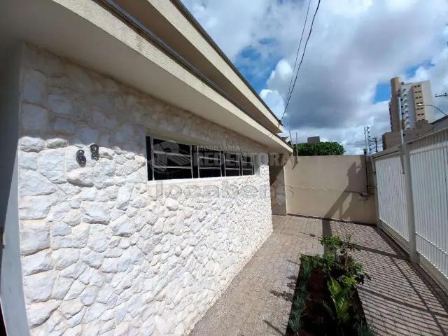 Casa / Sobrado para Locação em São José do Rio Preto/SP Jardim dos Seixas 3 Quartos