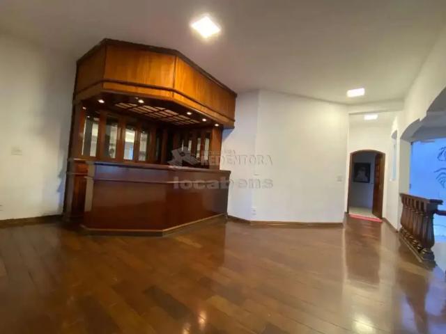 Casa / Sobrado para Locação em São José do Rio Preto/SP Jardim dos Seixas 4 Quartos