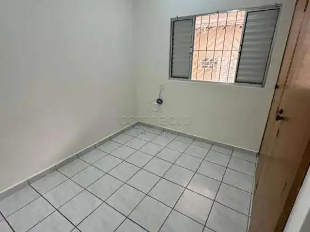 Casa / Sobrado para Locação em São José do Rio Preto/SP Jardim Primavera 3 Quartos