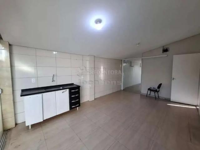 Casa / Sobrado para Locação em São José do Rio Preto/SP Jardim Simões 3 Quartos