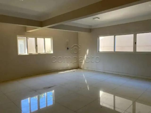 Casa / Sobrado para Locação em São José do Rio Preto/SP Nova Redentora 4 Quartos