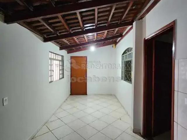 Casa / Sobrado para Locação em São José do Rio Preto/SP São Francisco 2 Quartos