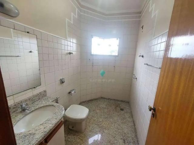 Casa / Sobrado para Locação em São José do Rio Preto/SP Santos Dumont 4 Quartos