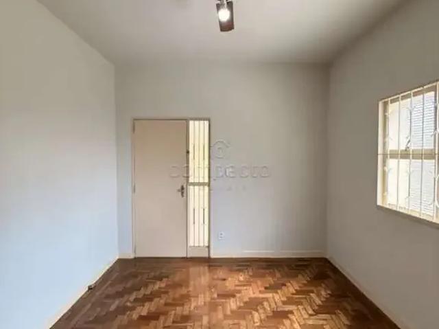 Casa / Sobrado para Locação em São José do Rio Preto/SP Santos Dumont 2 Quartos