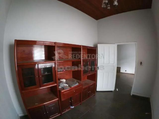Casa / Sobrado para Locação em São José do Rio Preto/SP Parque Industrial 4 Quartos