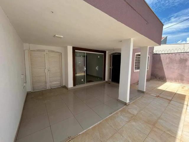Casa / Sobrado para Locação em São José do Rio Preto/SP Vila Curti 3 Quartos
