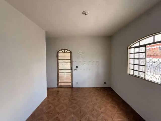 Casa / Sobrado para Locação em São José do Rio Preto/SP Vila Maceno 3 Quartos