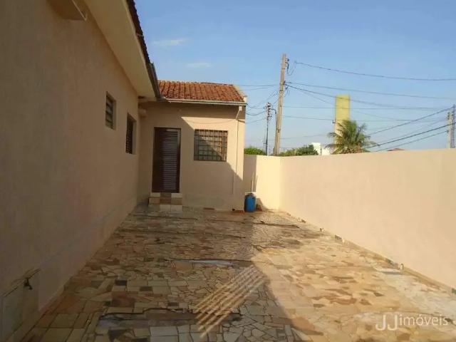 Casa / Sobrado para Locação em São José do Rio Preto/SP Vila Santa Tereza 2 Quartos