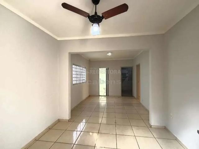 Casa / Sobrado para Locação em São José do Rio Preto/SP Vila Santa Cruz 2 Quartos