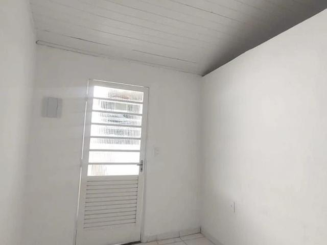 Casa / Sobrado para Locação em São José dos Campos/SP Monte Castelo 1 Quartos