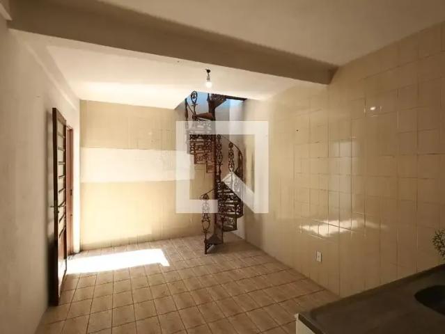 Casa / Sobrado para Locação em São José dos Campos/SP Monte Castelo 2 Quartos