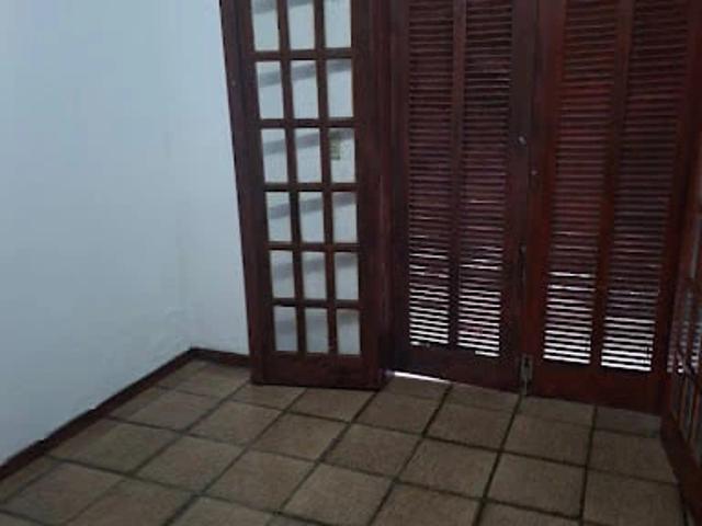 Casa / Sobrado para Locação em São José dos Campos/SP Bosque dos Eucaliptos 2 Quartos