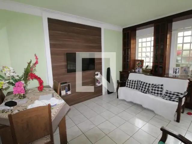 Casa / Sobrado para Locação em São José dos Campos/SP Bosque dos Ipês 2 Quartos