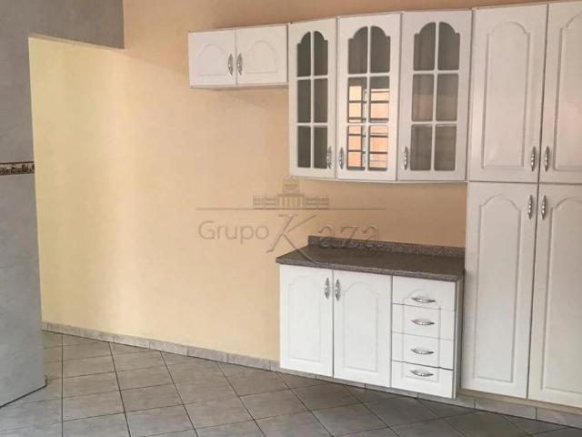 Casa / Sobrado para Locação em São José dos Campos/SP Bosque dos Ipês 3 Quartos