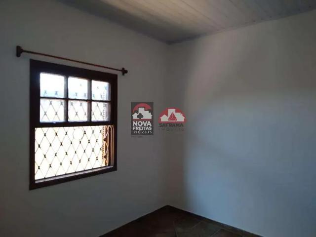 Casa / Sobrado para Locação em São José dos Campos/SP Centro 2 Quartos