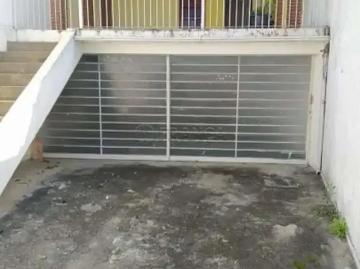 Casa / Sobrado para Locação em São José dos Campos/SP Centro 2 Quartos