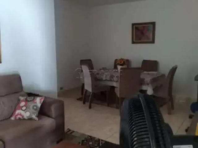 Casa / Sobrado para Locação em São José dos Campos/SP Centro 2 Quartos