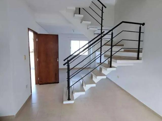 Casa / Sobrado para Locação em São José dos Campos/SP Chácaras São José 2 Quartos