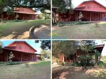 Casa / Sobrado para Locação em São José dos Campos/SP Chácaras São José 4 Quartos