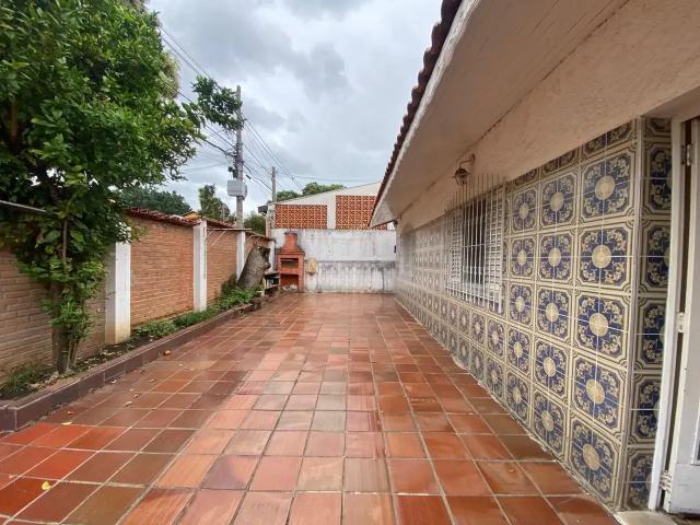 Casa / Sobrado para Locação em São José dos Campos/SP Cidade Vista Verde 4 Quartos