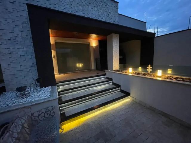 Casa / Sobrado para Locação em São José dos Campos/SP Cidade Vista Verde 3 Quartos