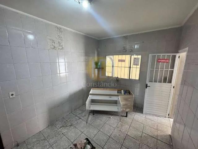 Casa / Sobrado para Locação em São José dos Campos/SP Cidade Morumbi 2 Quartos