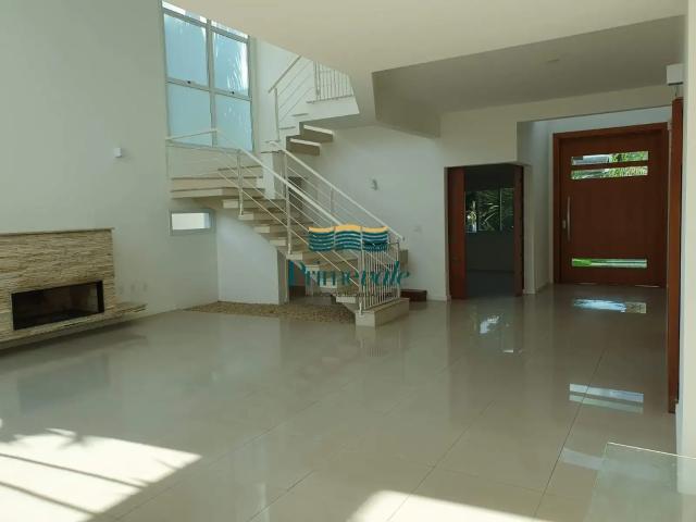 Casa / Sobrado para Locação em São José dos Campos/SP Condomínio Esplanada do Sol 4 Quartos