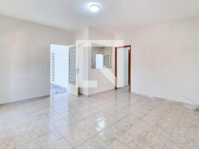 Casa / Sobrado para Locação em São José dos Campos/SP Condomínio Residencial Jardins 3 Quartos