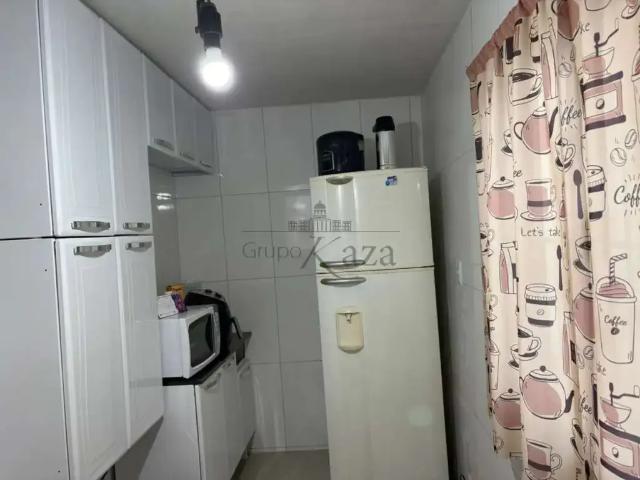 Casa / Sobrado para Locação em São José dos Campos/SP Jardim Topázio 1 Quartos