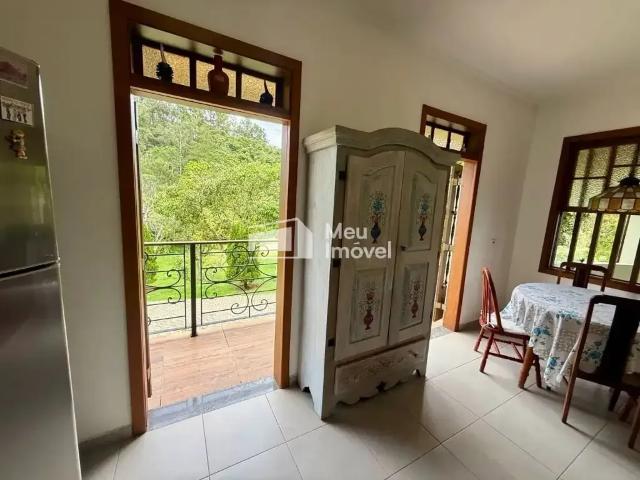 Casa / Sobrado para Locação em São José dos Campos/SP Jardim Torrão de Ouro 4 Quartos