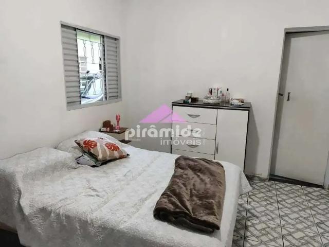 Casa / Sobrado para Locação em São José dos Campos/SP Jardim Uirá 3 Quartos