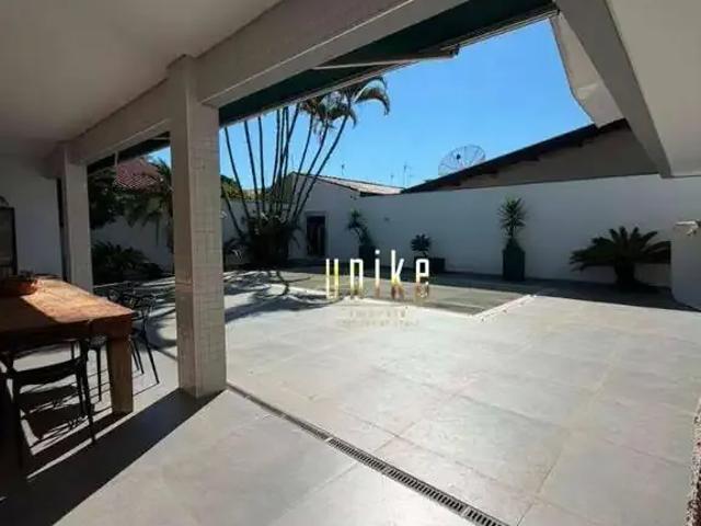 Casa / Sobrado para Locação em São José dos Campos/SP Jardim Alvorada 4 Quartos