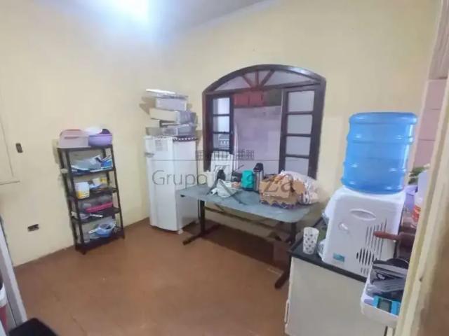 Casa / Sobrado para Locação em São José dos Campos/SP Jardim Americano 3 Quartos