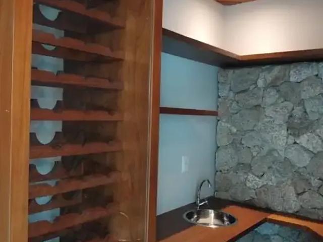 Casa / Sobrado para Locação em São José dos Campos/SP Jardim Aquárius 6 Quartos