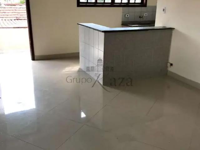 Casa / Sobrado para Locação em São José dos Campos/SP Jardim Augusta 1 Quartos